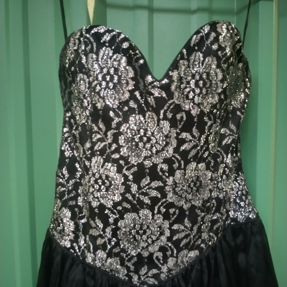 Women's Black Sparkly Formal Midi Dress Size Medium Floral 80s 1980s - Picture 2 of 7